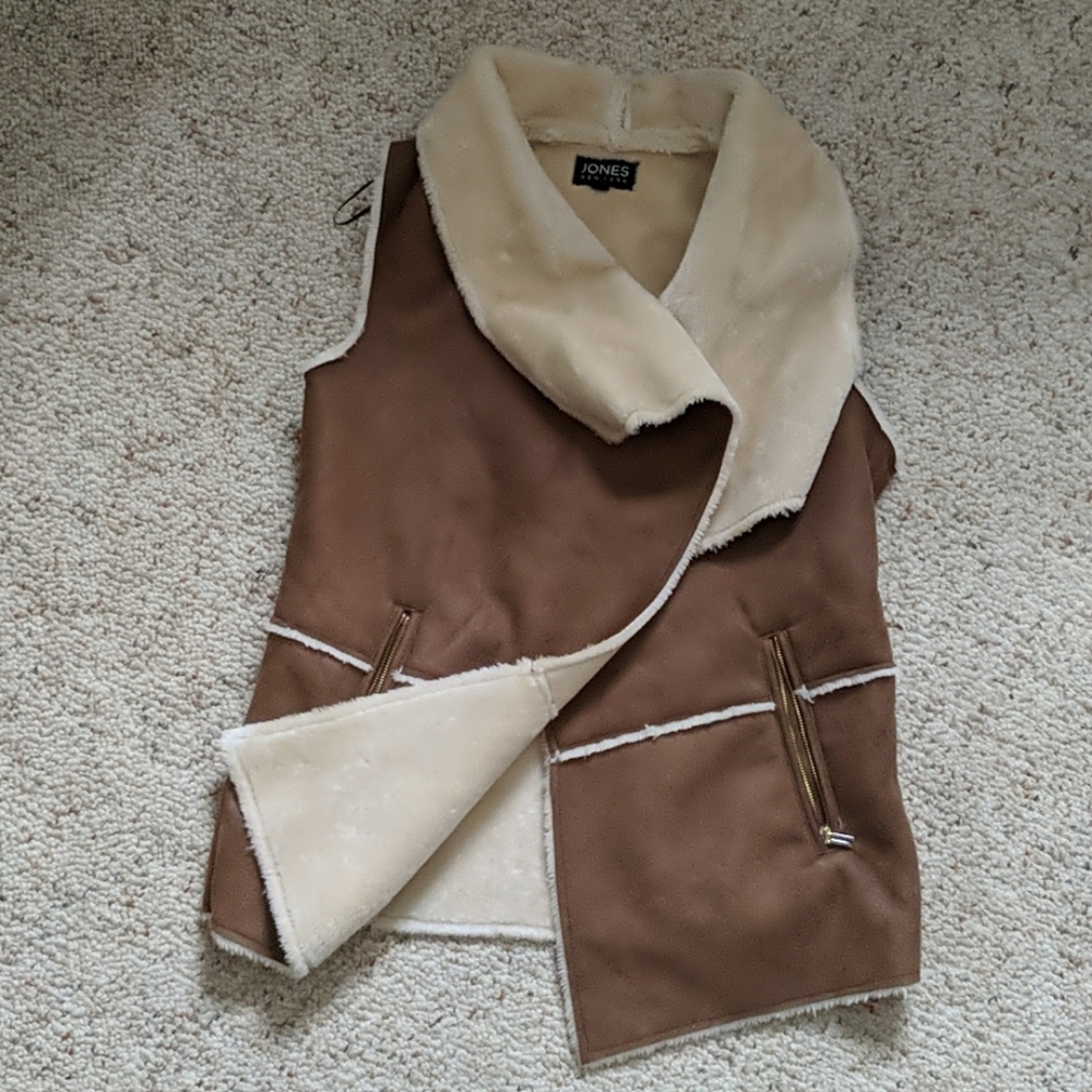 Jones New York faux fur vest